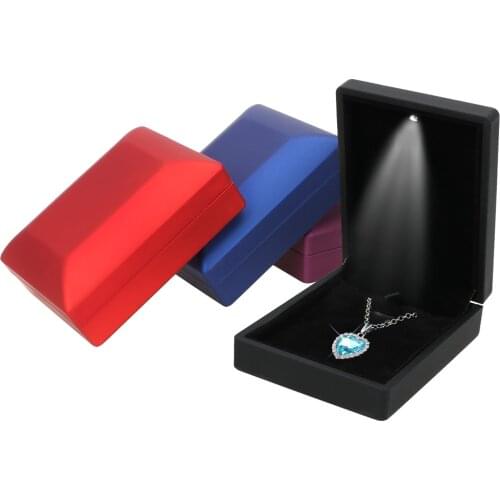 4 Colors Necklace Storage Box with LED Light Portable Pendant Necklace Gift Box Organizer for Jewelry Display