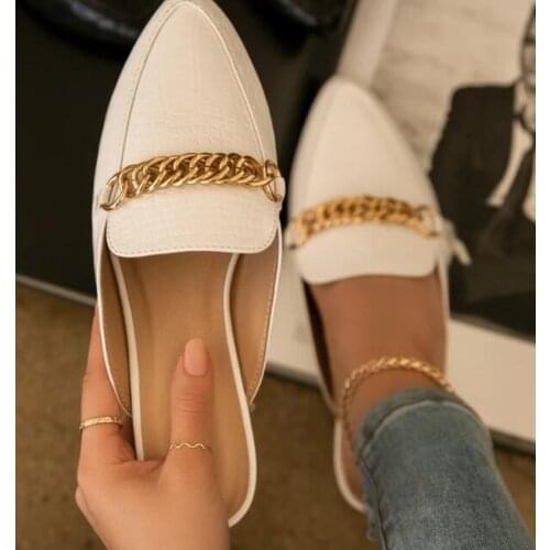 2021 Europe Women Summer New Wild Fashion Mules Outdoor Sandals Flip Flops Flat Metal Chain Shoes Woman Leather Lazy Slippers