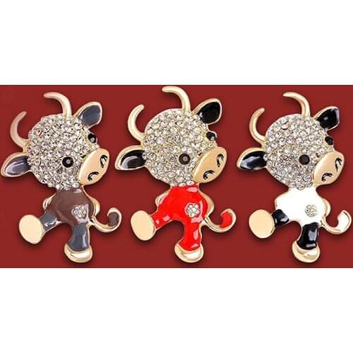 Creative Zodiac Cute Cartoon Calf Rhinestone Cute Bull Brooch Ladies Mens Enamel Animal Party Karma Brooch Pin Gift