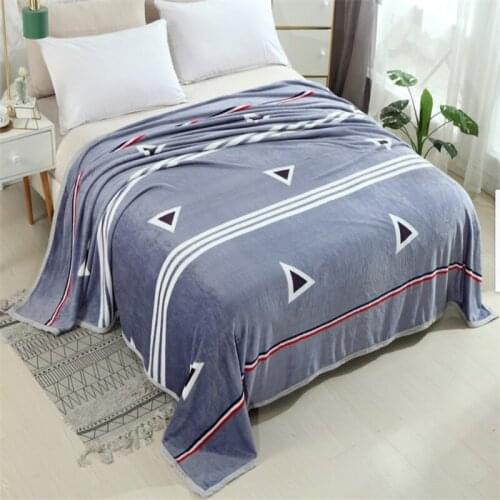 Coral Fleece blanket on the bed home adult Plaid Flower beautiful blanket sofa travel blanket purple portable