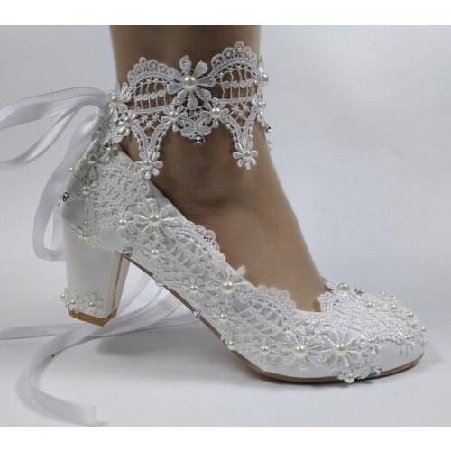 2020 White Lace wedding shoes Bridesmaid Dress shoes Thick Heeled 6.5cm Med Heel Shoes Lace-Up shoes flower female Pumps