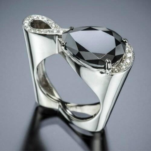 Women Ladies Unique Geometric Elegant 8 Shape Black Cubic Zirconia Stone Ring 2019 Fashion Engagement Wedding Ring for Female