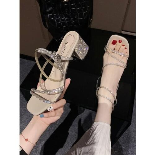 Diamond strap sandals lady Xia xiannvfeng new net red high heel thick heel one line Roman shoes