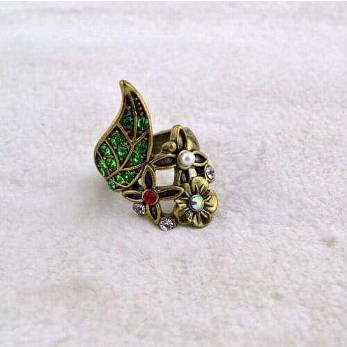 Leaves Inlaid With Rhinestones And Colored Diamonds Retro Ring Women European And American Fashion Jewelry