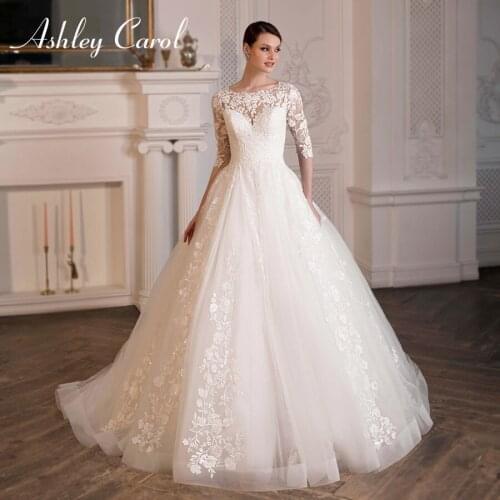 Ashley Carol A-Line Wedding Dress 2021 Glamorous Scoop Half Sleeve Bride Appliques Button Tulle Vintage Princess Bridal Gowns