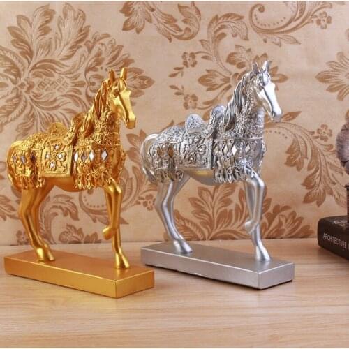 BUF Modern Abstract Golden War Horse Statue for Home Decor Resin Crafts Ornaments Room Desktop Decoration Sculpture