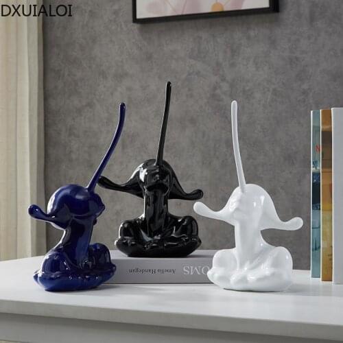 Modern Simple Long Nose Abstract Character Decoration Resin Crafts Housewarming Gift TV Cabinet Living Room Home Decoration