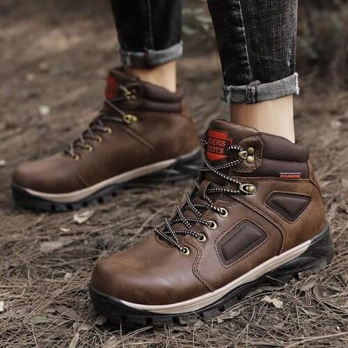 2021 Pu Leather Hiking Sneakers Men Combat Military Boots Winter Warm Fur Snow Boots Man Ankle Boots Outdoor Mens Work Shoes