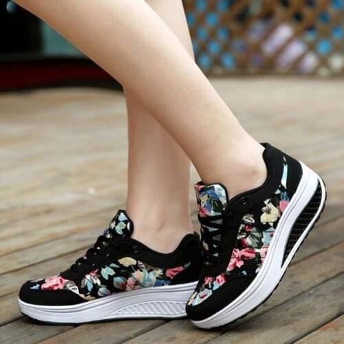New Fashion Breathable Womens Casual Sports Shoes Women Wedge with Thick Sole Rocking Shoes Women Sneakers Zapatillas Mujer