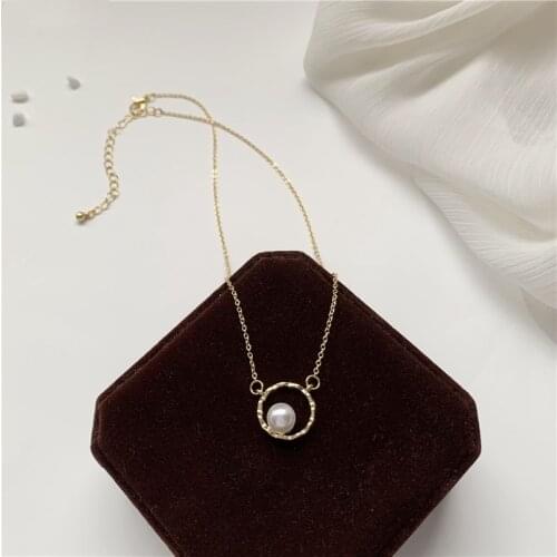 Fashion Irregular Round Metal Hoop Pearl Inlaid Pendent Necklace Korean Cute Circle Necklace for Women Girls Collar Jewelry Gift