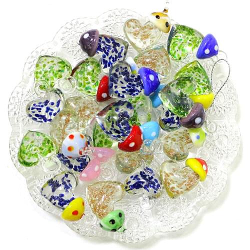 Custom handmade Flower pattern flat murano glass heart shaped design home wedding decoration Fairy garden ornaments accessories