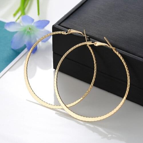 Classic Size Hollow Circle Piercing Hoop Earrings for Women Simple Metal Gold Color Round Statement Earrings Ear Studs Cuff Clip