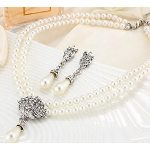 New Arrival Jewelry Bride Pearl crystal with short collarbone neck necklace set Earrings Korean version temperament