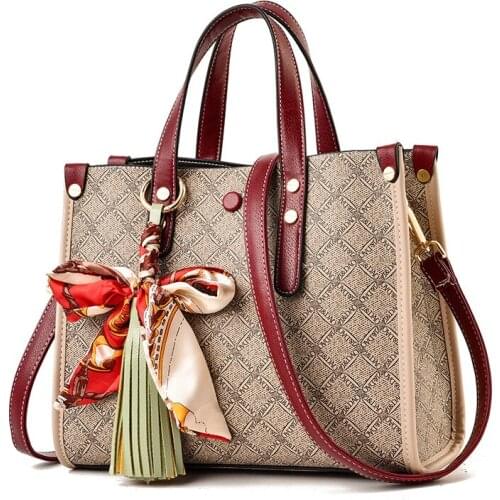 High-end series female bag 2020 new boutique messenger bag all-match shoulder bag fashion letter womens handbag totes