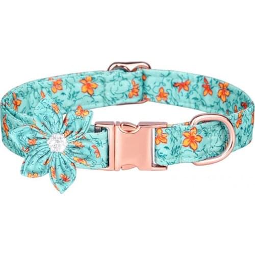 Adjustable Practical Beautiful Dog Necklace Collar Flexible Dog Necklace Flower Decor for Festival