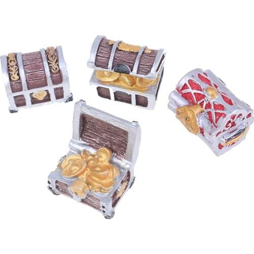 Doll Houses Treasure Chest Box Adventure Gaming Bag Sea Pirate Model Small Statue Little Figurine Crafts Ornament Miniatures