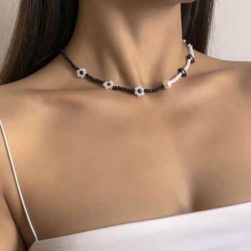 Handmade Africa Beads Chain Collar Necklace for Women Daisy Flower Choker Necklace Womens Short Neck Chains Summer Jewelry New
