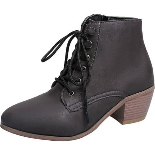 Women new ms Martin boots girl with low canister boots large SIZE39.42.43 casual and comfortable thick with fashionable boots