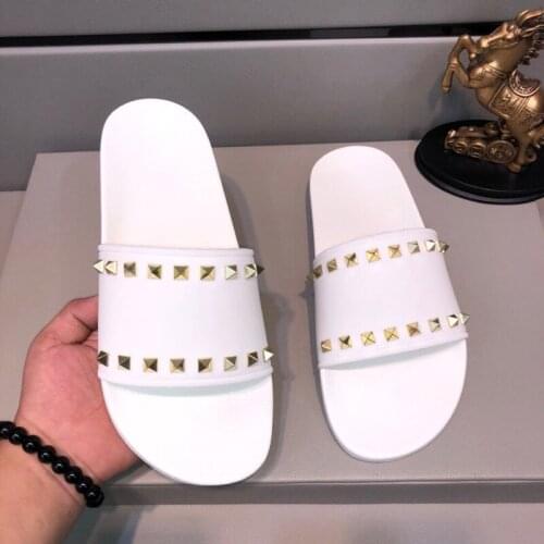 2020Summer Rivets Slippers for Women Genuine Leather Slides Beach Shoes Fashion Outdoor Slipper Ladies Slides Luxury Brand Shoes