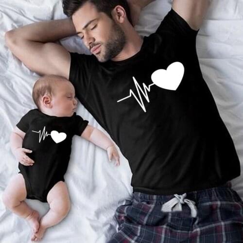 Baby Daddy Love You Family Matching Clothes Black Cotton Dad Tshirt Baby Bodysuit Heartbeat Love Print Family Look Daddy and Me