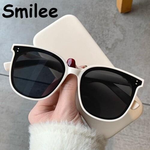 2021 Trend Fashion Women Rivet White Sunglasses Ladies Luxury Designer Square Oversized Sun Glasses Sunshine Men Shades UV400