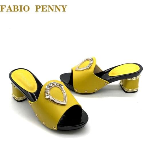 2021 Summer hot style With diamond buttons mid-heel pu shoes for woman and ladies