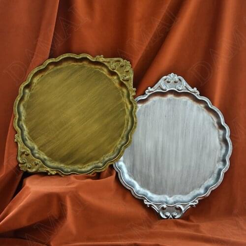 European Metal Storage Trays Relief Decoration Cosmetic Container Retro Afternoon Tea Cake Organizer Home Decoration Ornaments