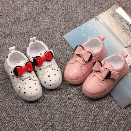 2021 Spring New Childrens Light-up Sneakers Girls Butterfly-knot Wave Point Casual Shoes Baby Glowing Shoes Hot In Kids Cute