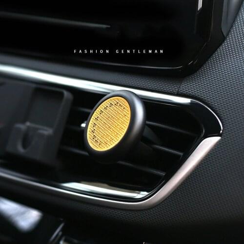 Sandalwood Car Perfume Luxurious Car Air Freshener Auto Fragrance Car Diffuser Good Smell for Car Interior Decoration