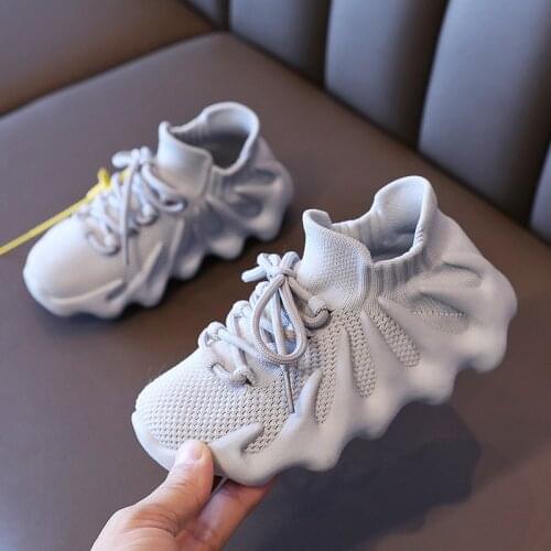 Hot sales 2021 New Kids Sport Shoes For Boys Sneakers Fashion Breathable Children Casual Walking Lightweight Girls Running