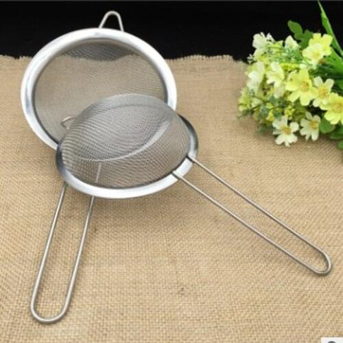 Factory direct supply of stainless steel wide edge oil grille baking birds nest powder sieve-7cm