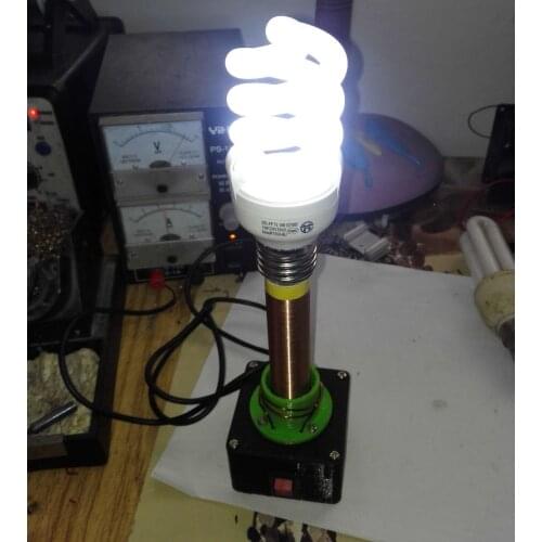 Single Tube Self-exciting Tesla Coil with Glow Tube and Power Supply, Wirelessly Lighting Energy-saving Lamps