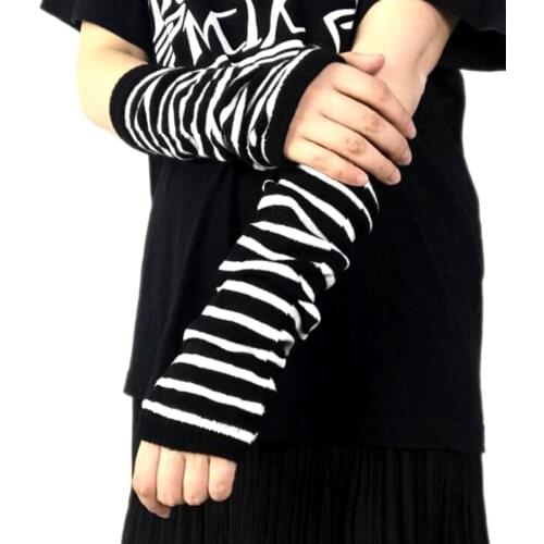 2021Ins Spring Summer Sports Long Fire Ninja Knitted Gloves Womens Sleeves Mens Fashion Half Finger Arm Warmer Oversleeve