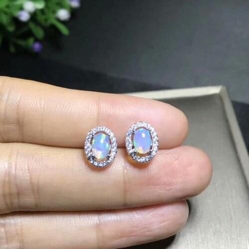 925 pure silver inlaid with natural Opel nails 4 * 6mm popular fashion style ear nails Ou Bo fire is very good
