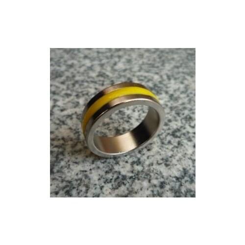 Magnetic Paint Coated Ring Magic Tricks Funy Close-up Magic Easy To Do Coin Magic For Magician Accessories Easy To Do Party Show