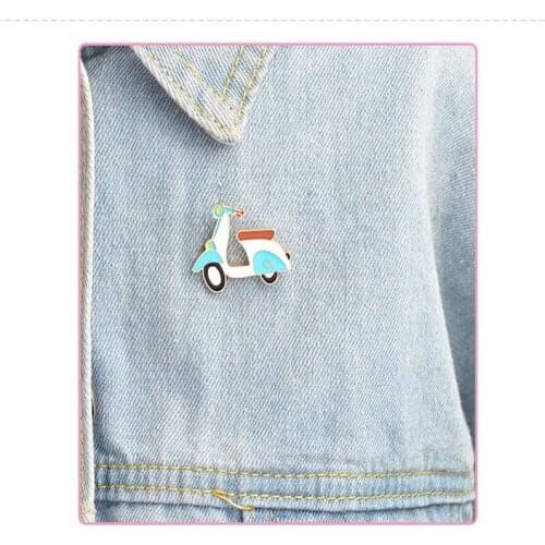 Fashion cartoon motorcycle motorbike brooch enamel enamel pin jacket backpack boy girl kids sweater shirt denim jacket badge