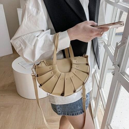 2021 New european and american trend personality ins half moon handbag lady pu leather temperament shoulder woman crossbody bag