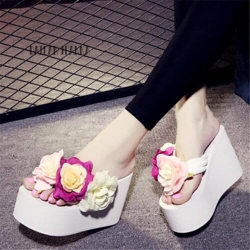 2019 summer slippers womens new high heels thick bottom slippers handmade flowers beach clip holiday slippers flip flops women