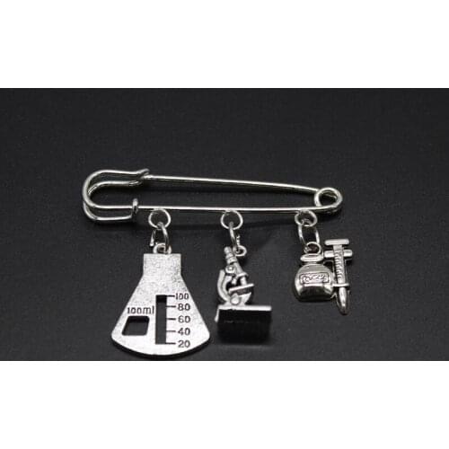2020 New Creative Syringe Stethoscope Microscope Brooch Medicine Student Graduation Souvenir Brooch