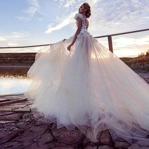 Luxury Deep Open V-neck Tulle A-line Wedding Dresses With Lace Appliques Handmade Flowers with Beadings