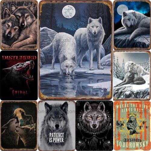 Snow Wolf Metal Tin Sign Vintage Plaque Wild Animal Retro Art Poster Wall Decoration Club Party Decoration Metal Plate 20X30Cm