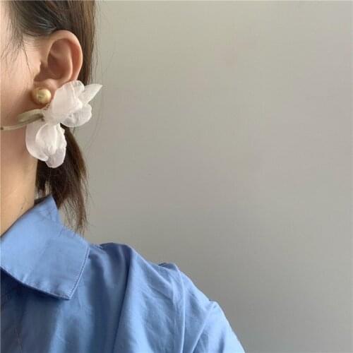 U-Magical Vintage Hollow Chiffon Bowknot Dangle Earrings for Women Textured Gold Metallic Beads Cross Knotted Earrings Jewelry