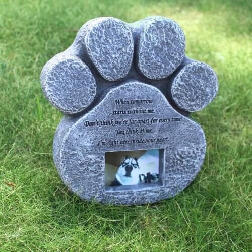 Paw Print Remembrance Memorial Stone Pet Memorial Headstone Paw Shaped Headstone Garden Decoration Ornaments Display Pet Gift