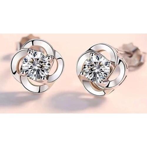 New Style Cubic Zircon Ear Stud Four Leaf Grass Ear Nail Korea Temperament Female Women Earrings Adorns Article For Women 2021