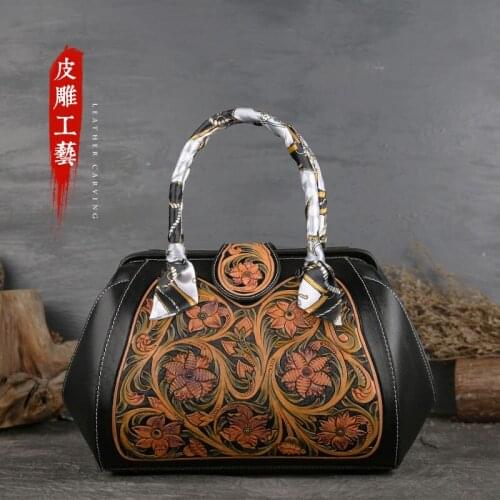 2020 New Retro First Layer Cowhide Lady Magnetic Buckle Handbag Square Dumpling Bag Handmade High-End Personality Embossing