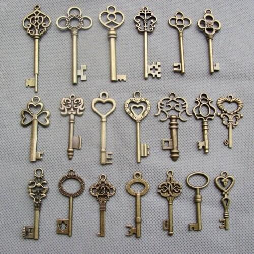Mixed 100Pcs Antique vintage Bronze Alloy Keys Skeleton Key pendants charms 38mm-68mm old Fahshion keys for sale