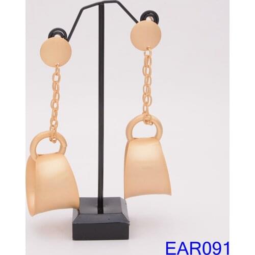 Yeahmi Dangle Earrings