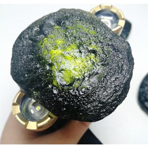 200-220g Green gem meteorite meteorite impact grade Czech