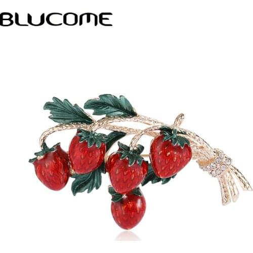 Blucome Enamel Strawberry Brooches For Women Girls Wedding Party DIY Statement Lovely Fruit Accessories Hat Bag Brooch Bijoux