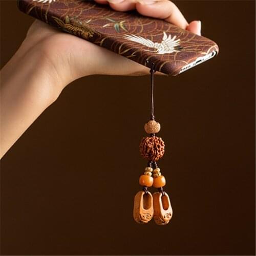 Peach wood stepping villain warding off evil tiger head shoes car key pendant anti villain keychain creative mens key chain